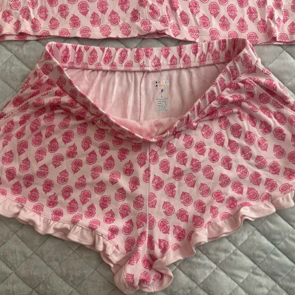 Roller Rabbit Daisy Paisley Wyatt Polo Pajamas set - Picture 4 of 4